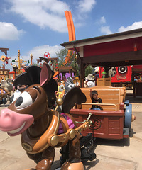 ��ʿ����԰2��1С ����2500  ���н��ͷ���