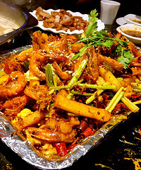 环境氛围都不错 适合朋友聚会 夏天吃火锅很赞