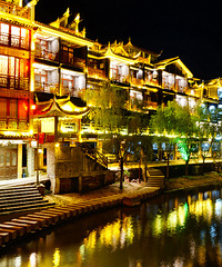 夜游凤凰古城
