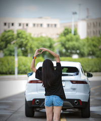 �������ӵ���ģ��Ϊ�ݱ�ȫ��SUV E-PACE���˸�СŮ��