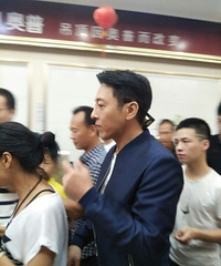 �ں�ҿ����ˡ�����塱�����ͣ���ϧ�˶�û����ǩ����Ƭ