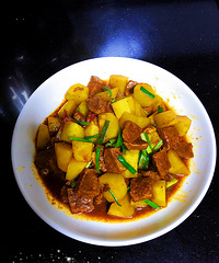 牛肉炖土豆 你能吃几碗饭