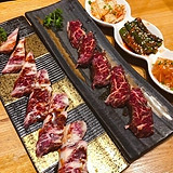 4个人点了8盘肉