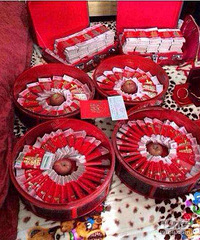 ���۸��᡿�����͸�Ů������𣬾����м�����˼��