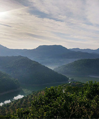 �ڻ������μ俴ɽ��ˮ�ùŴ�