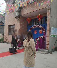 ��һ�μ�Ů��ȥ�з��ҽ��� С�������˺���ſ�����