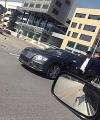 2���ı��ǵ�ײ��300��ı��������ǵ�ֻ���˽�ǿ��