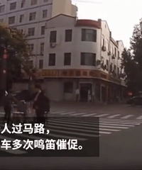 ǰ��˾���������ˣ��󳵲������ѻ�����𳵣��Ʊ���ڼ�ˮƿ