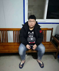 �Ƶ�Լ��Ů��������һ������Ǯû��