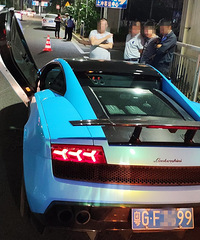 400������������ᳬ�ܽ�ͷ������˾���������ţ���ʧ����Ԫ��