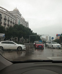 ����֣���������ת��ʻ���ģ�ȴվ���˴�ʻ���ᱻ�۷���