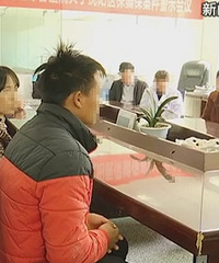 生下来被告知是男孩,7小时后带孩子去洗澡,傻眼了,变女孩了!