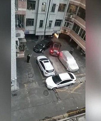 С����ͣ���������������ż���ʱ�䣬����֮��ֻ��ֱ��ײ��