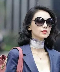25岁美女白领:领导想介绍儿子跟我相亲!我快崩溃了...