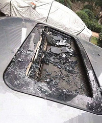 惊呆!长沙一小区天降哑铃砸坏私家车,从十几楼高空丢下的神秘人