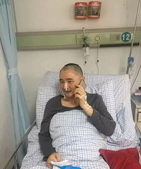 真情!医生说他没治了,家也散了,一帮朋友不离不弃花95万救他