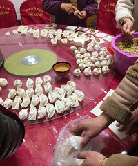 我们这的习俗 洞房前要吃扁食