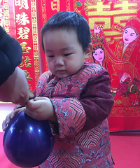 穿这个衣服回头率爆高的,每个人都拿手机拍他