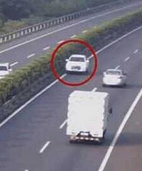 �ڸ����ϣ�������������ӭ������������ô����