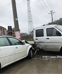 ���������ġ�ײ�ĺ�����С�����ĺ��涼ײû��