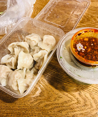 8元一份10个饺子 莲藕馅的真心不错