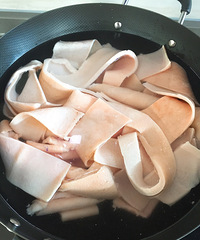 自制肉皮冻 肉皮来2元1斤