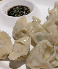 烧烤水饺都不错 炭烤鸦片鱼头香脆入味