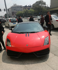 ���ֺ�������ǣ���ɫԽɧ��ԽƯ��