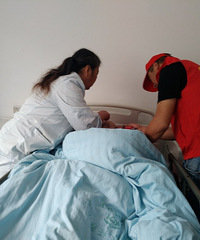 �ð�����һ�ף�Ϊһ���ٲм��˰������