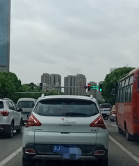 ����һ������3008����־С���Ӿ������Ŷӣ��ÿɰ�����