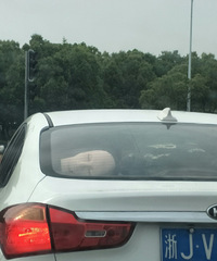 �Ⱥ�·��ʱ��ǰ����λ���ַ��������������˵�