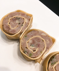 蒸百叶、猪肉卷,这个制作看起来还是简单的