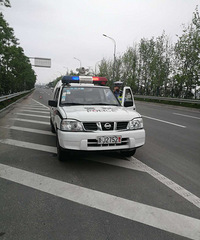 以后再也不偷偷背后骂交警小哥哥了