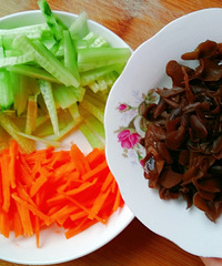 清肠菜系列,胡萝卜黄瓜木耳菜、清炒海带丝