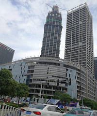 ��ʢȹ¥��ʼװ����Ļǽ�ˣ��Ժ�����Ӧ�ûᳬ�����ó�