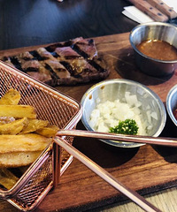这家“肉欲十足”的汉堡,一口下去要上天!
