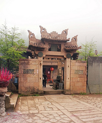 醉美圣井山,杜鹃花海犹如画中一般