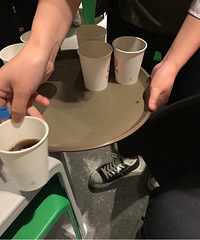 打开温岭海底捞,吃到很屌的黑海桌,还有特制果盘