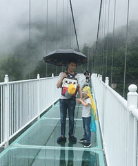 小小男子汉之玻璃栈道我来了