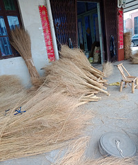 扫帚是这样做成的