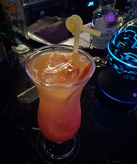 ���۸��᡿��Һ�����ٶ���ô���ŵģ��к��ӱ�����������ϰ��