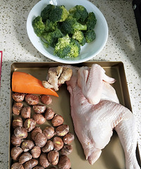 自制鸡肉烧板栗