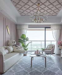 �����⻧ҵ����ȫ�ݷۻ����˺ܶ���Ů��