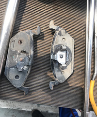 �������ڻ��ܷ��Ĺ���4��ɲ��Ƭһ���ȫ�������ɶ�����λ����