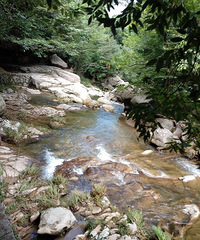 ̨���������ʯ�����پ������������£�ɽ��ˮ��