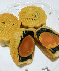 自制广式蛋黄月饼
