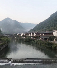 һ��һ�ٶ��׸ߵĲ������ţ�����С���ѿ��ܲ��˵Ĳʺ绬��