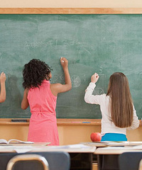 985毕业的学霸妈妈崩溃: 班里25个学生23个干部,女儿是