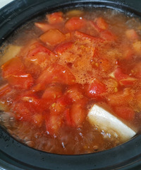梭子蟹豆腐煲,豆腐又香又嫩又鲜,汤很鲜美