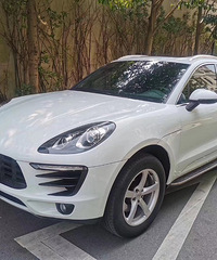 【汽车街拍】小区偶遇保时捷白色无牌照suv